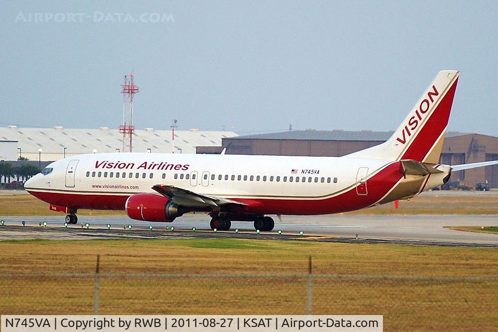 N745VA, 1989 Boeing 737-405 C/N 24271, Taxiing  to 12R