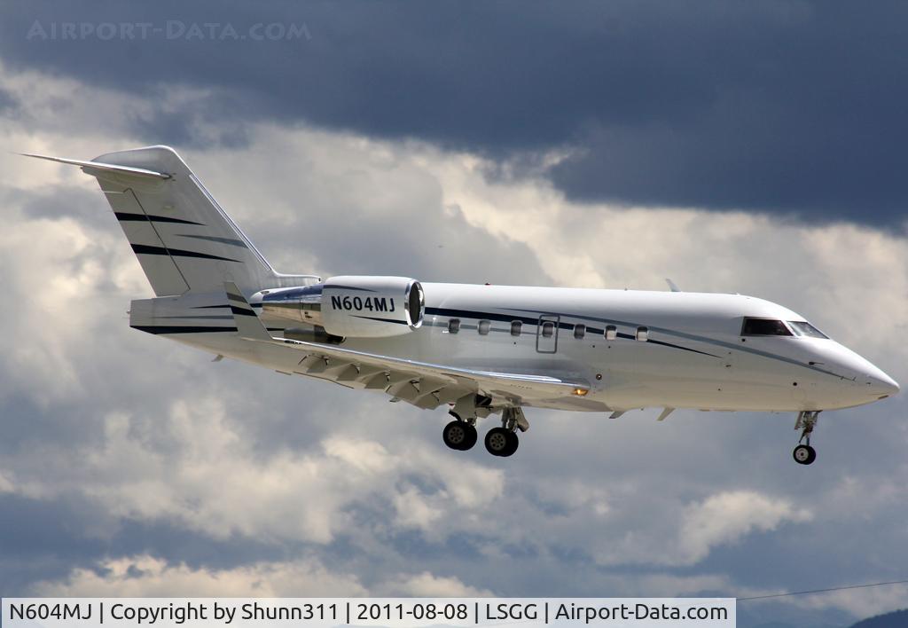 N604MJ, Canadair Challenger 604 (CL-600-2B16) C/N 5320, Landing rwy 23