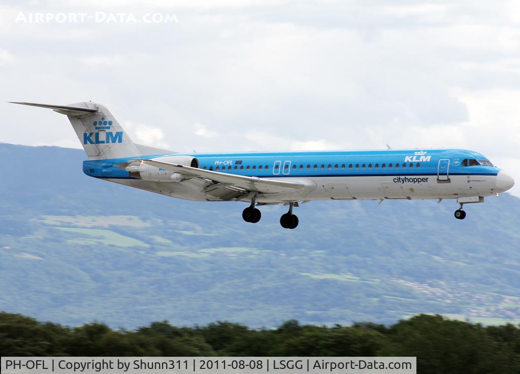 PH-OFL, 1993 Fokker 100 (F-28-0100) C/N 11444, Landing rwy 23