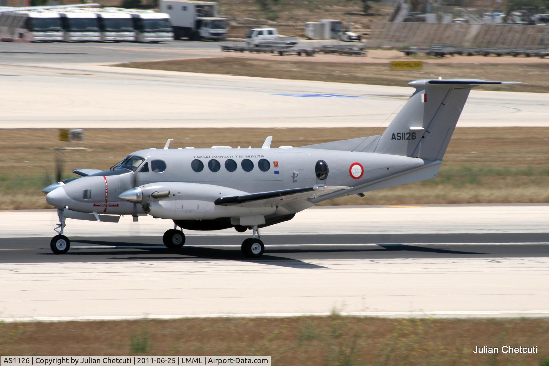 AS1126, 2010 Hawker Beechcraft B200 King Air C/N BB-2016, Landing Runway 31