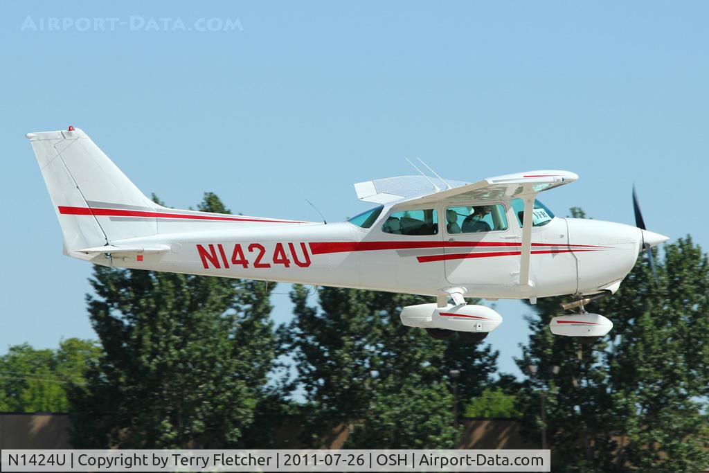 N1424U, 1976 Cessna 172M C/N 17267091, 1976 Cessna 172M, c/n: 17267091 at 2011 Oshkosh