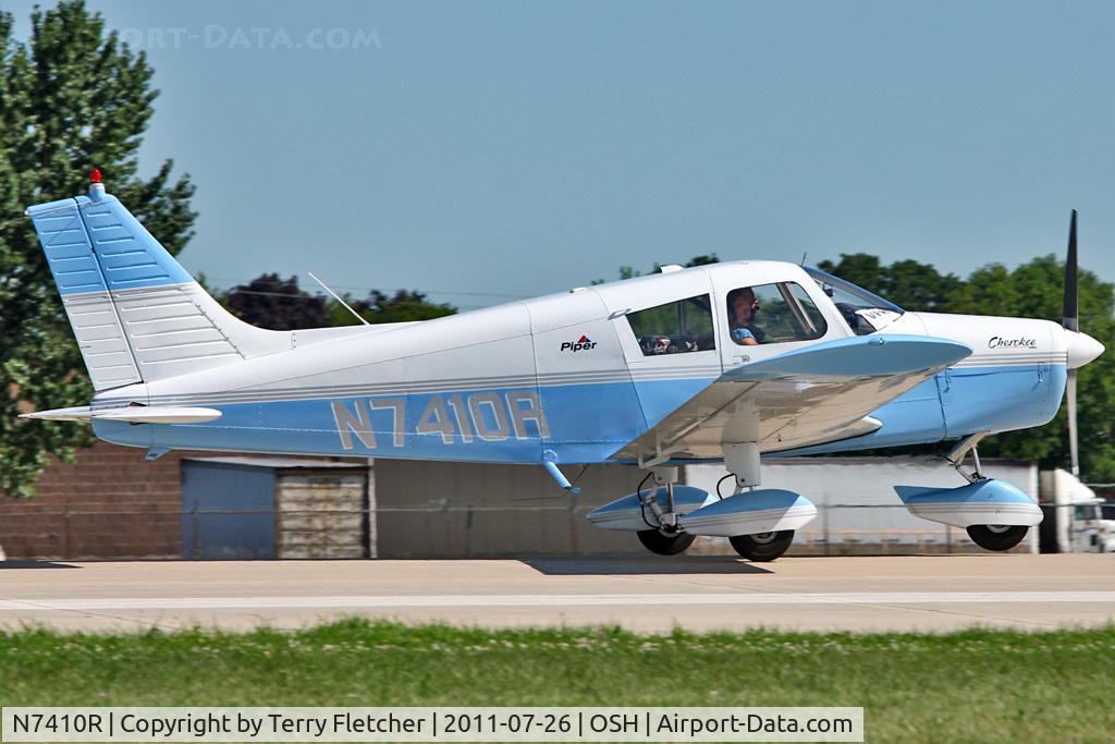 N7410R, 1966 Piper PA-28-140 C/N 28-21927, 1966 Piper PA-28-140, c/n: 28-21927
at 2011 Oshkosh
