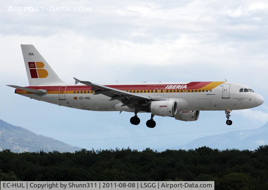 EC-HUL, 2000 Airbus A320-214 C/N 1347, Landing rwy 23