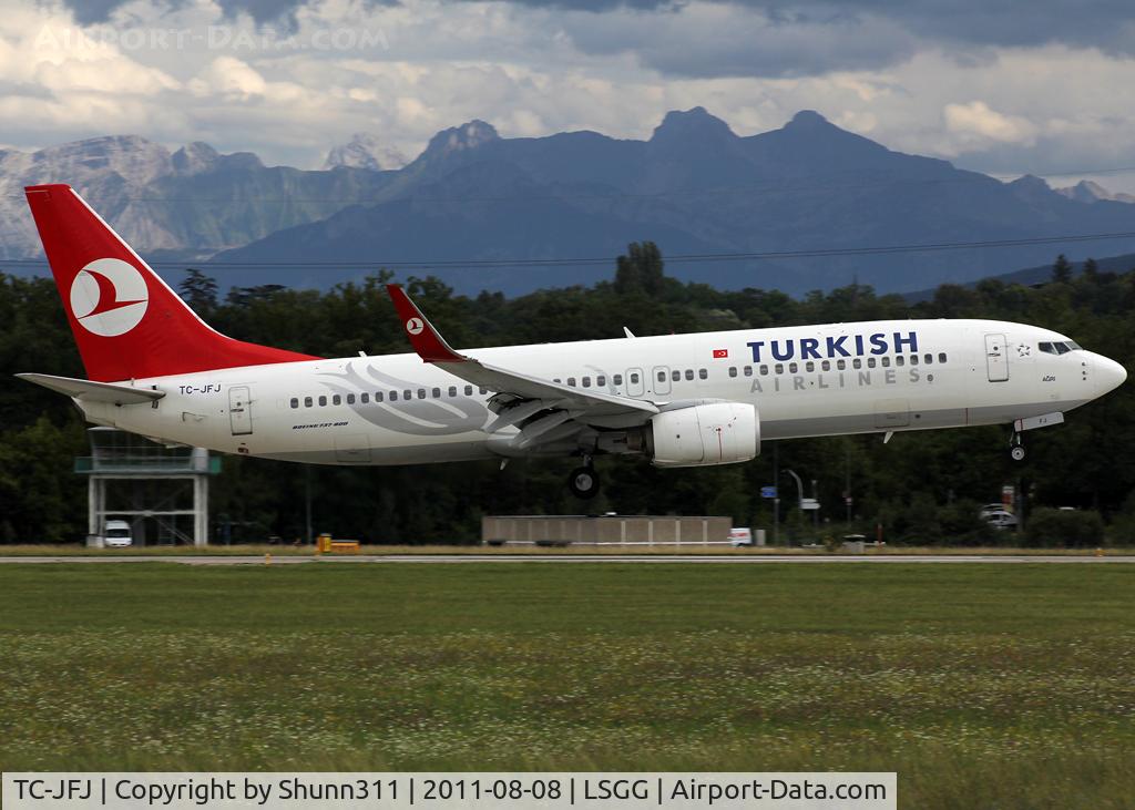 TC-JFJ, 1999 Boeing 737-8F2 C/N 29772, Landing rwy 23