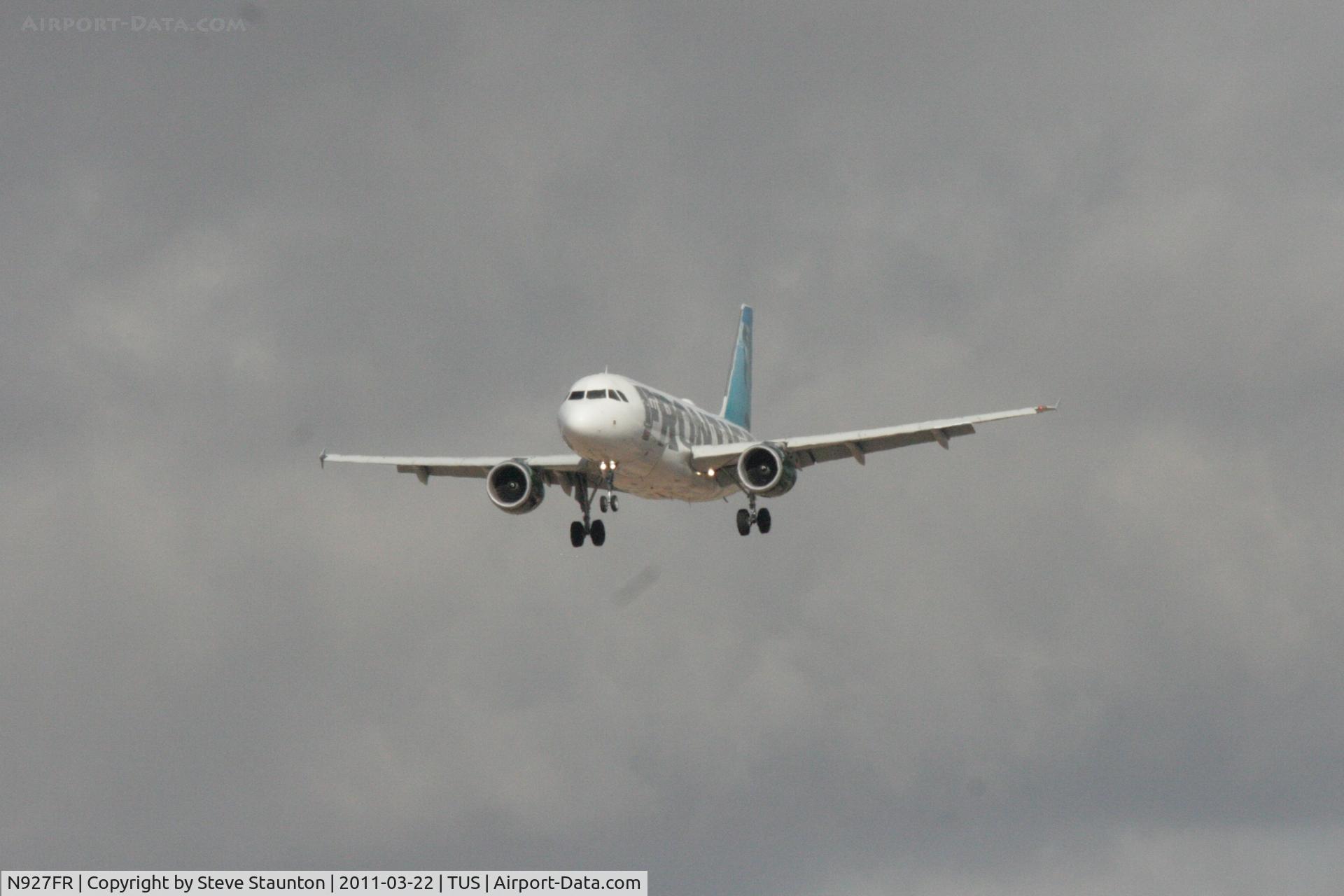 N927FR, 2004 Airbus A319-111 C/N 2209, Taken at Tucson International Airport, in March 2011 whilst on an Aeroprint Aviation tour