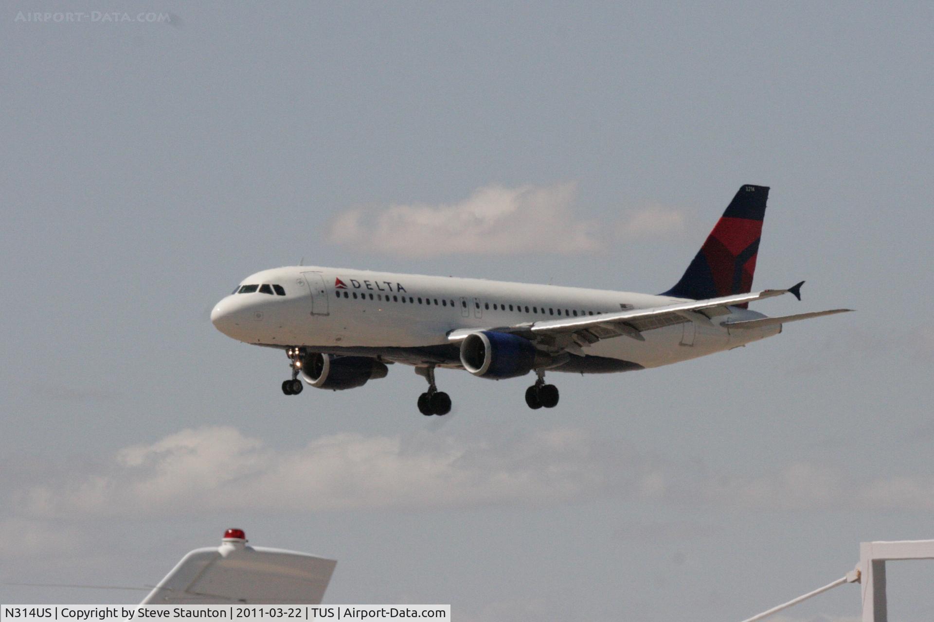 N314US, 1991 Airbus A320-211 C/N 160, Taken at Tucson International Airport, in March 2011 whilst on an Aeroprint Aviation tour