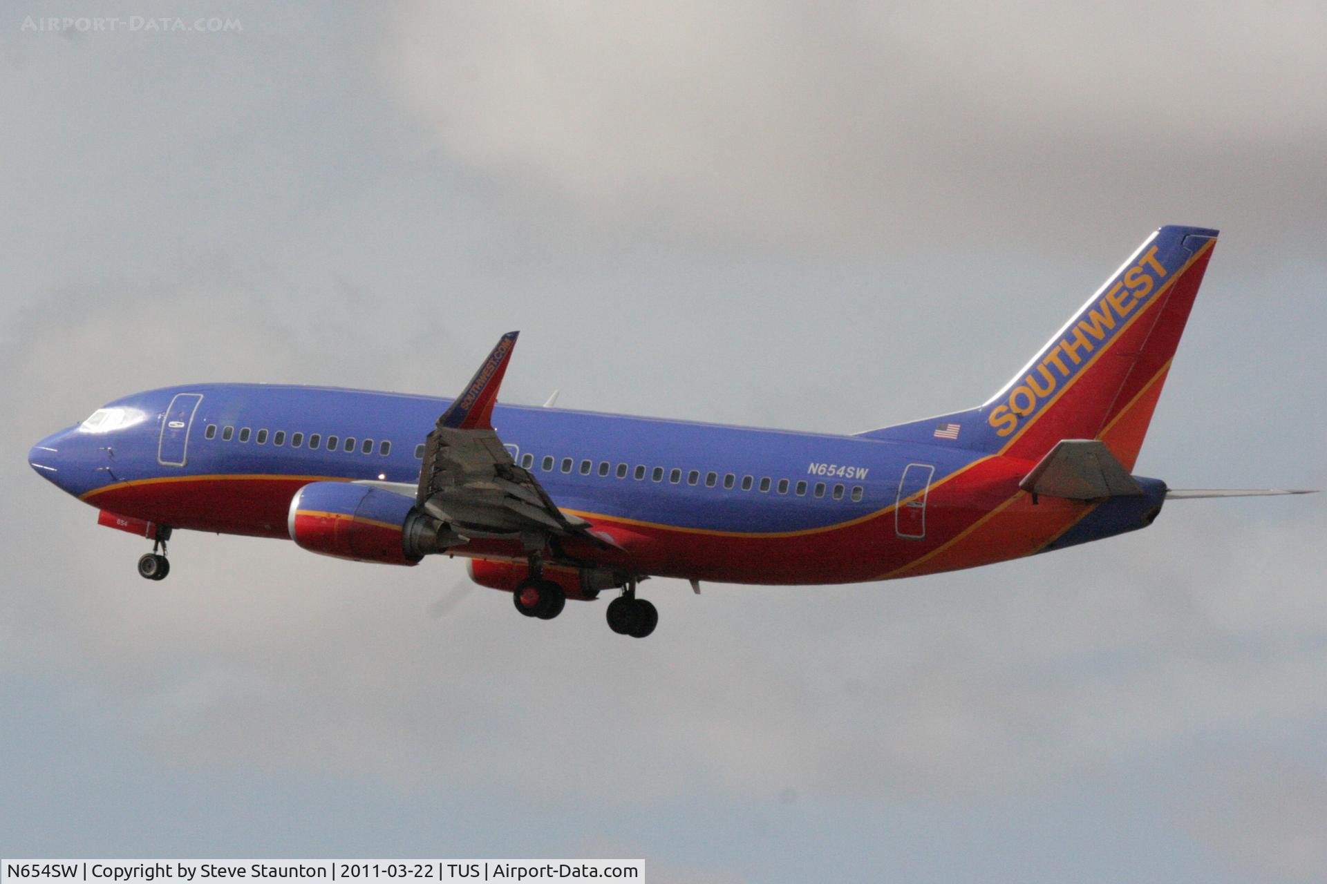 N654SW, 1997 Boeing 737-3H4 C/N 28399, Taken at Tucson International Airport, in March 2011 whilst on an Aeroprint Aviation tour