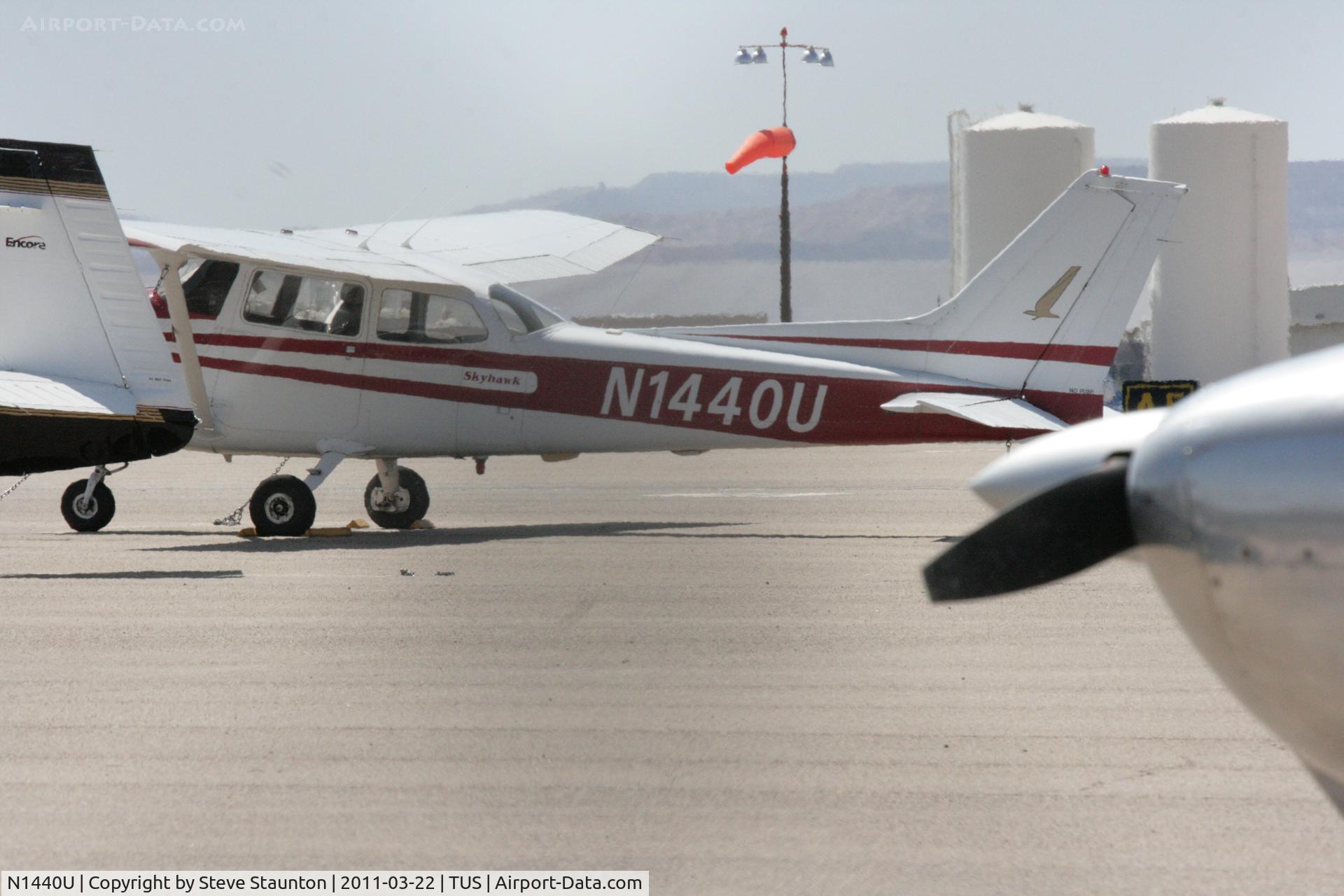 N1440U, 1976 Cessna 172M C/N 17267107, Taken at Tucson International Airport, in March 2011 whilst on an Aeroprint Aviation tour