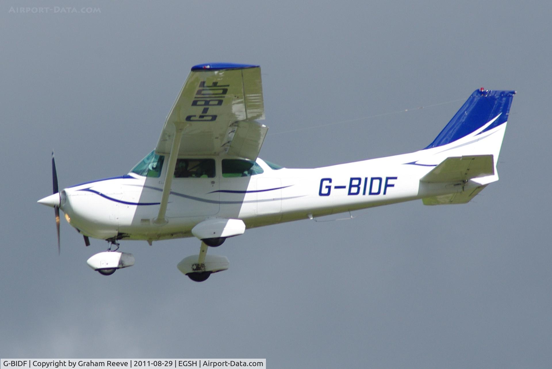 G-BIDF, 1980 Reims F172P Skyhawk C/N 2045, About to land.