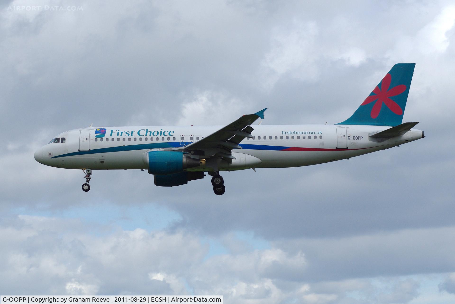 G-OOPP, 2001 Airbus A320-214 C/N 1571, About to touch down.