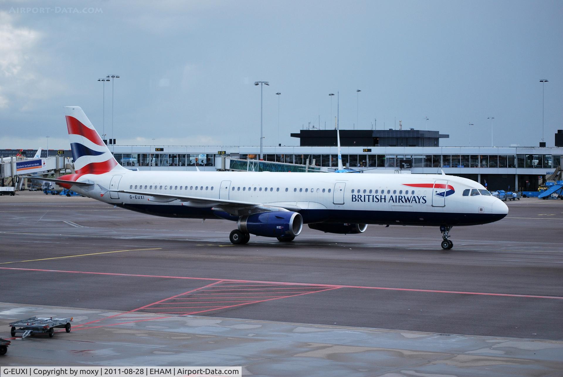 G-EUXI, 2005 Airbus A321-231 C/N 2536, Airbus A321-231 taxiing to Gate D10 at Schiphol Airport.