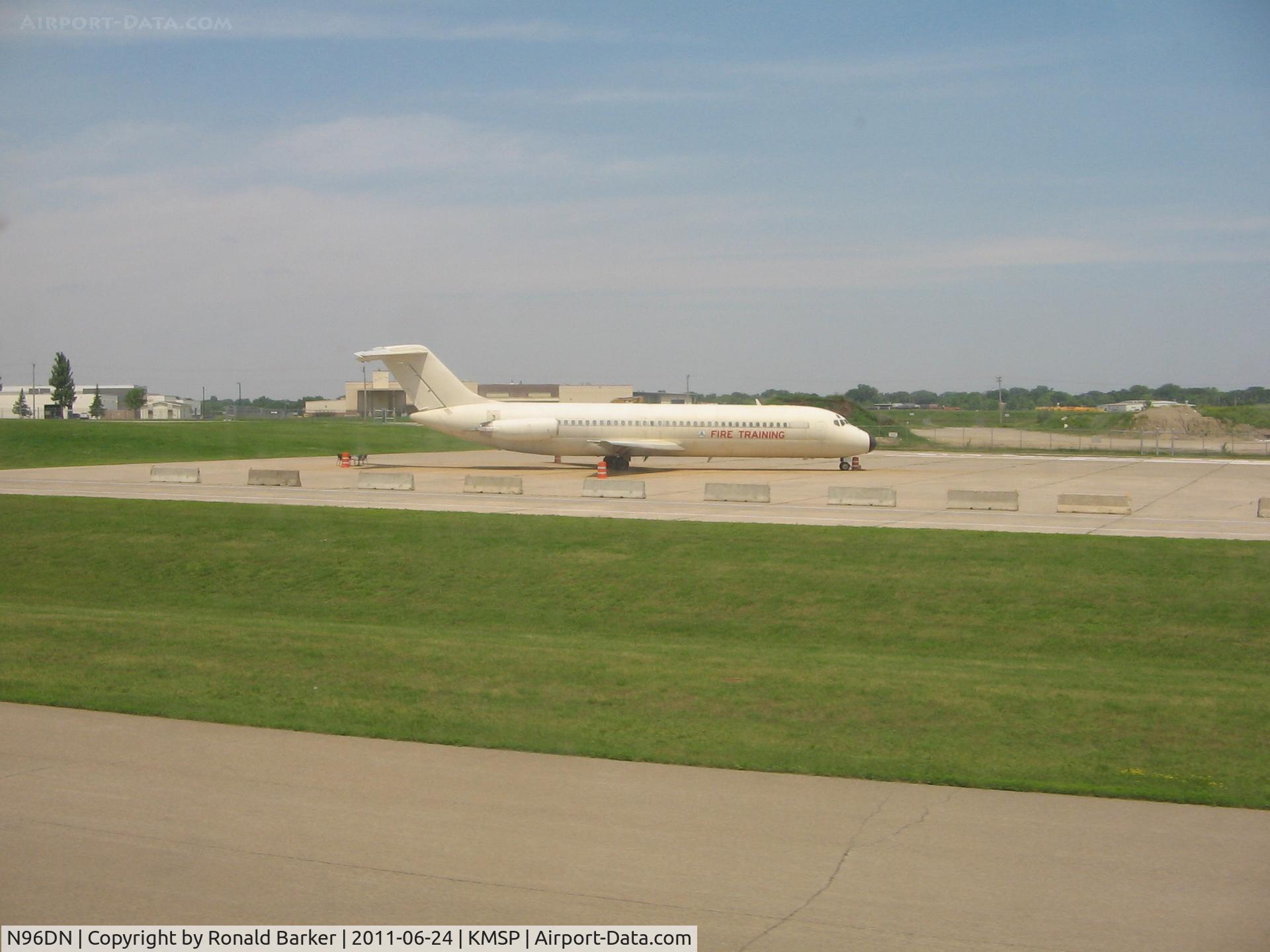 N96DN, 1968 Douglas DC-9-31 C/N 47256, Fire Training Aircraft at MSP - DC-9-31  N96DN