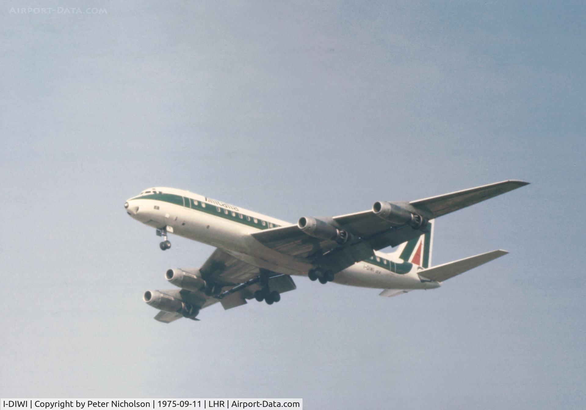 I-DIWI, 1960 Douglas DC-8-43 C/N 45600, DC-8-43 named Giovanni da Verrazzano of Alitalia on final approach to Heathrow in September 1975.