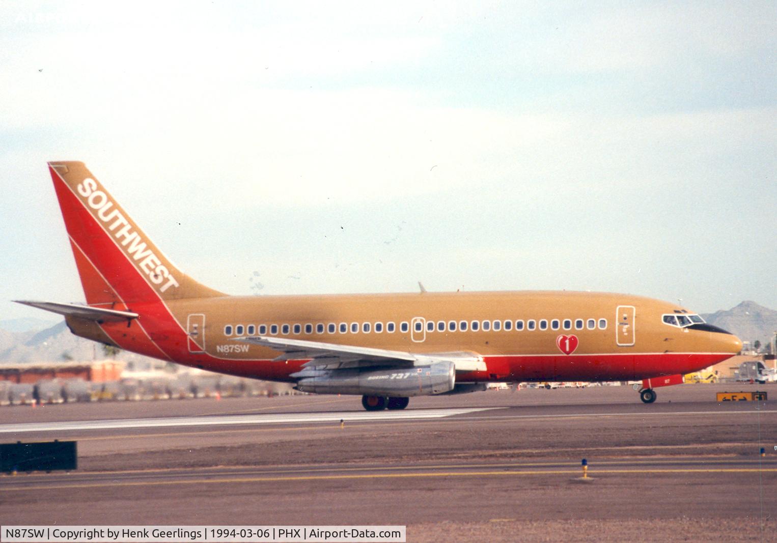 N87SW, 1982 Boeing 737-2H4 C/N 22903, Southwest