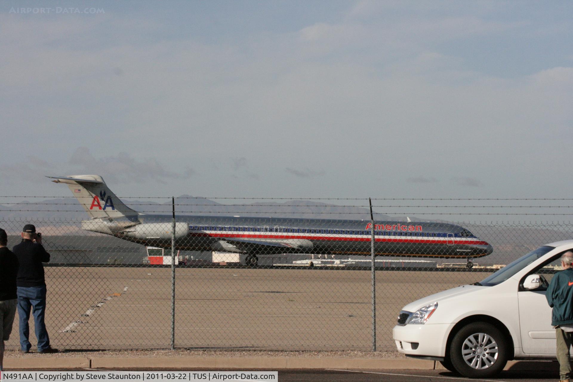 N491AA, 1989 McDonnell Douglas MD-82 (DC-9-82) C/N 49684, Taken at Tucson International Airport, in March 2011 whilst on an Aeroprint Aviation tour