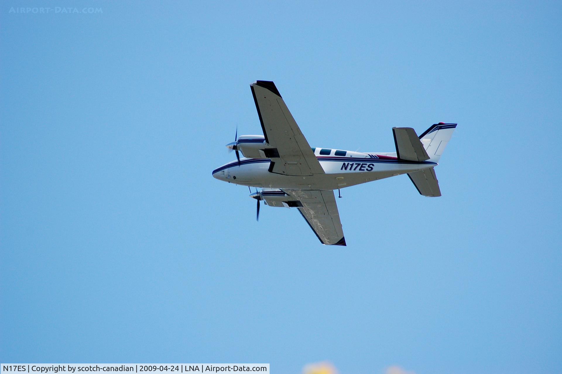 N17ES, 1981 Beech 58P Baron C/N TJ-339, 1981 Beech 58P N17ES departs Palm Beach County Park Airport at Lake Worth, FL