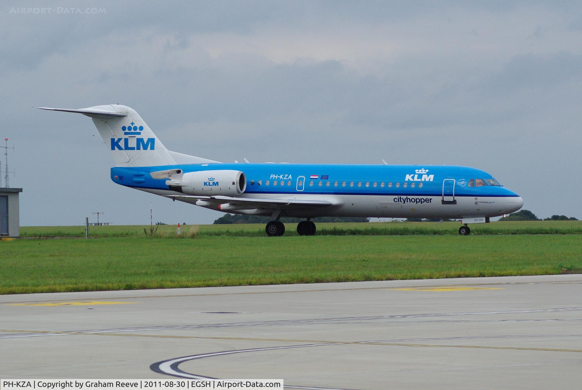 PH-KZA, 1996 Fokker 70 (F-28-070) C/N 11567, Just landed.