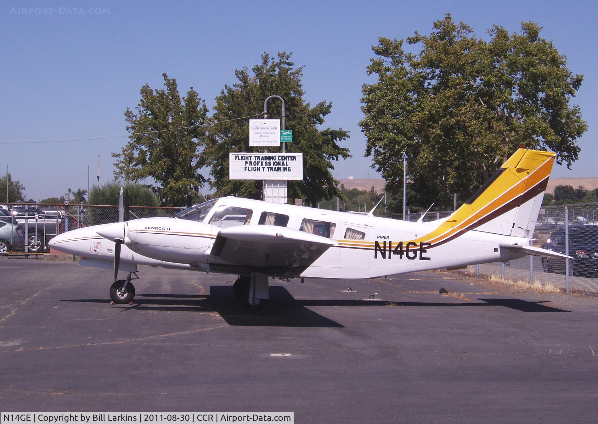 N14GE, 1978 Piper PA-34-200T Seneca II C/N 34-7870455, Visitor