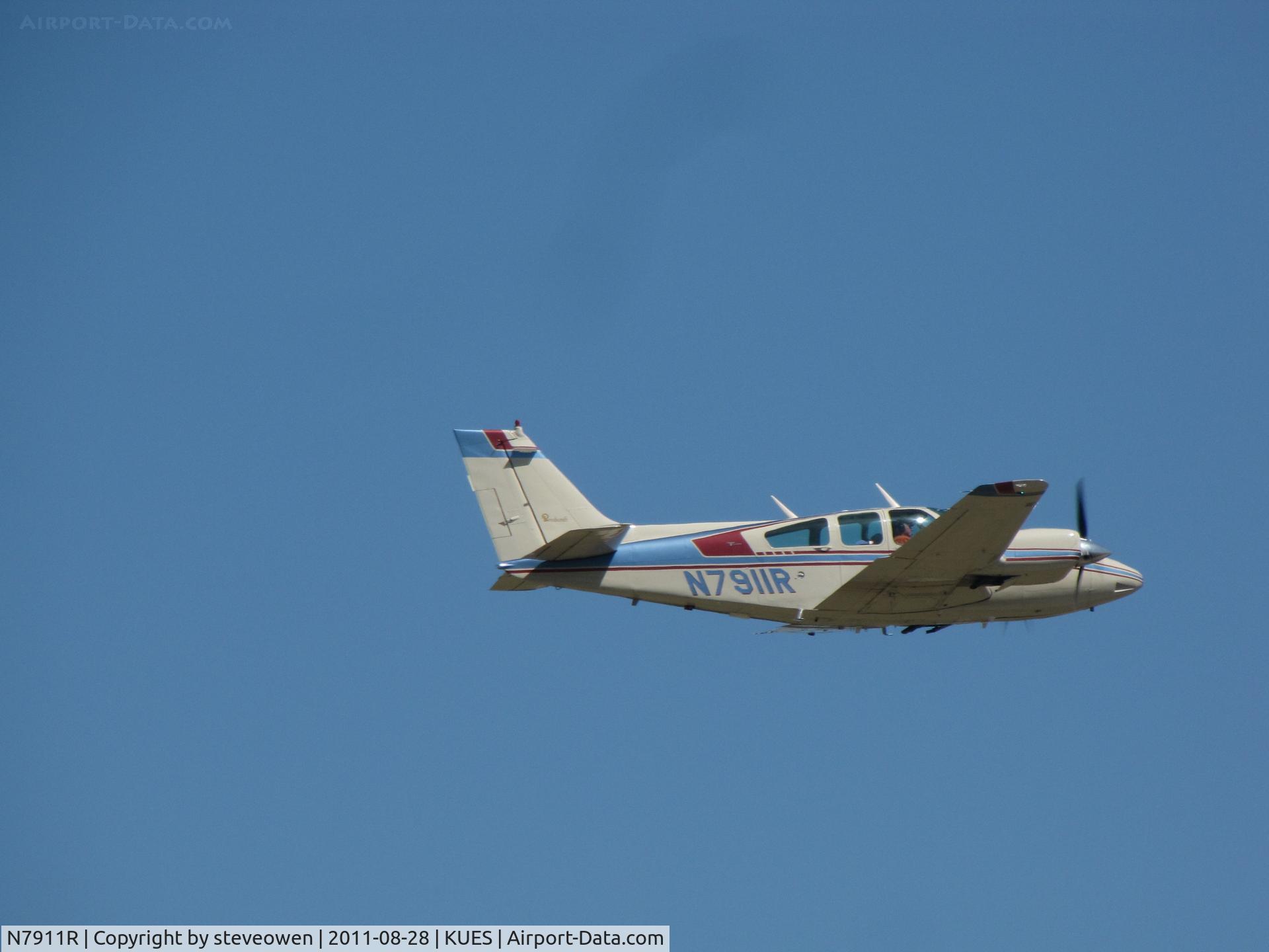 N7911R, 1968 Beech D55 Baron C/N TE-622, Wings over Waukesha 2011