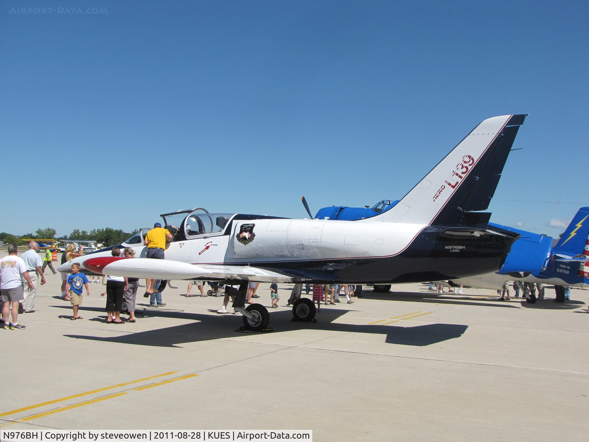 N976BH, 1976 Aero L-39C Albatros C/N 63 06 41, Wings over Waukesha Airshow 2011