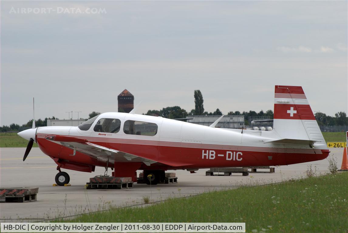 HB-DIC, 1992 Mooney M20J 201 C/N 24-3240, Swiss visitor on GAT.