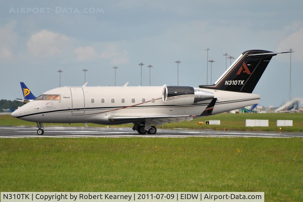 N310TK, 2005 Bombardier Challenger 604 (CL-600-2B16) C/N 5606, Lining up r/w 28