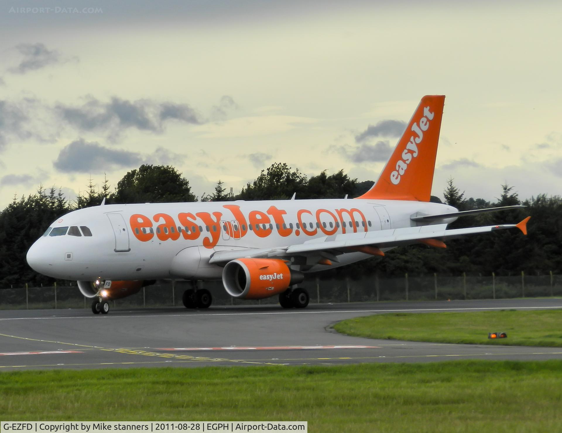 G-EZFD, 2009 Airbus A319-111 C/N 3810, 