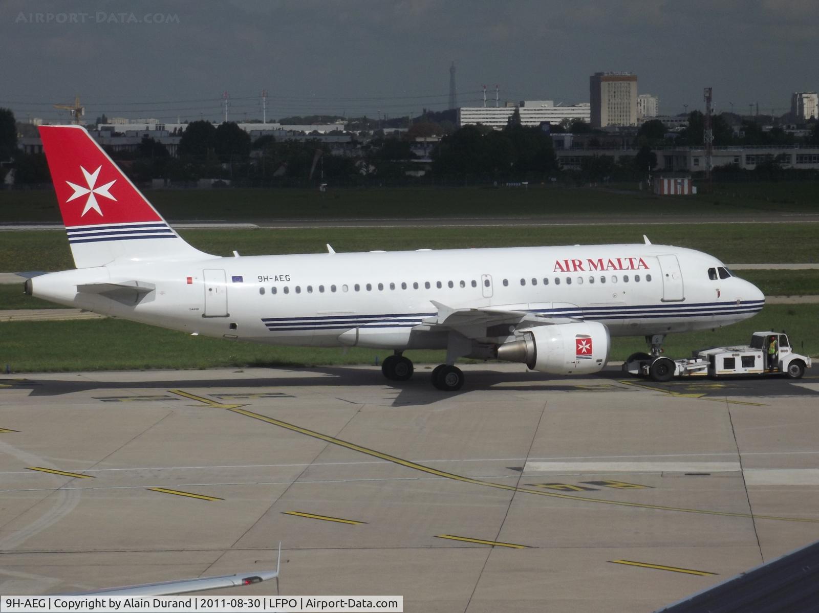 9H-AEG, 2003 Airbus A319-112 C/N 2113, Air Malta both serves CDG and ORY, but most services are operated from the latters. A few years ago, KM moved from South to West terminal where it calls at the bordeless part from with Echo-Golf is push-backed by a 
