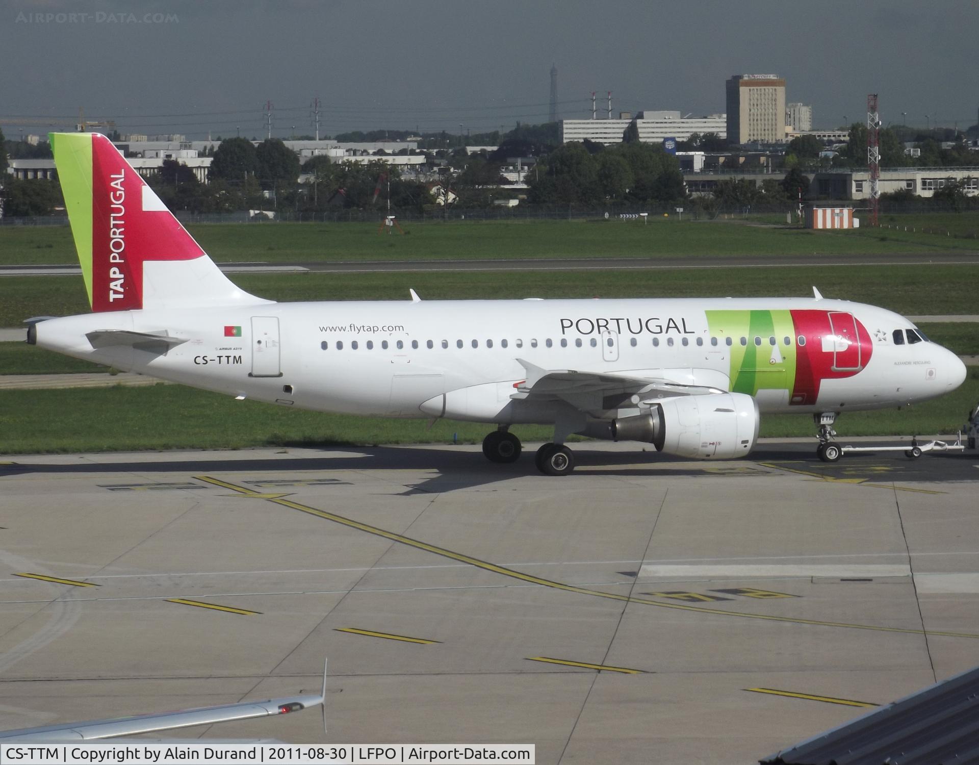 CS-TTM, 1999 Airbus A319-111 C/N 1106, TAP/Portugal has recently concentrated its services to/from Paris again at Orly. When pictured, Tango-Mike was bound to Lisbon.