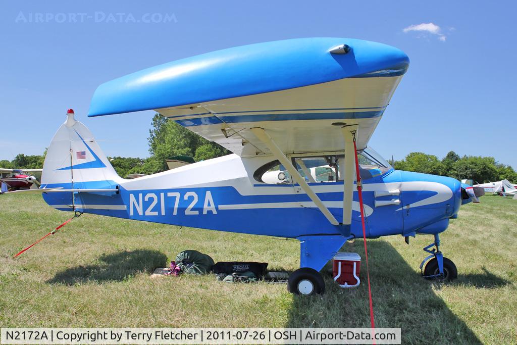 N2172A, 1952 Piper PA-22 Tri-Pacer C/N 22-589, 1952 Piper PA-22, c/n: 22-589
at 2011 Oshkosh