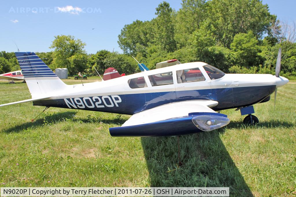 N9020P, 1966 Piper PA-24-260 Commanche C/N 24-4482, 1966 Piper PA-24-260, c/n: 24-4482
at 2011 Oshkosh