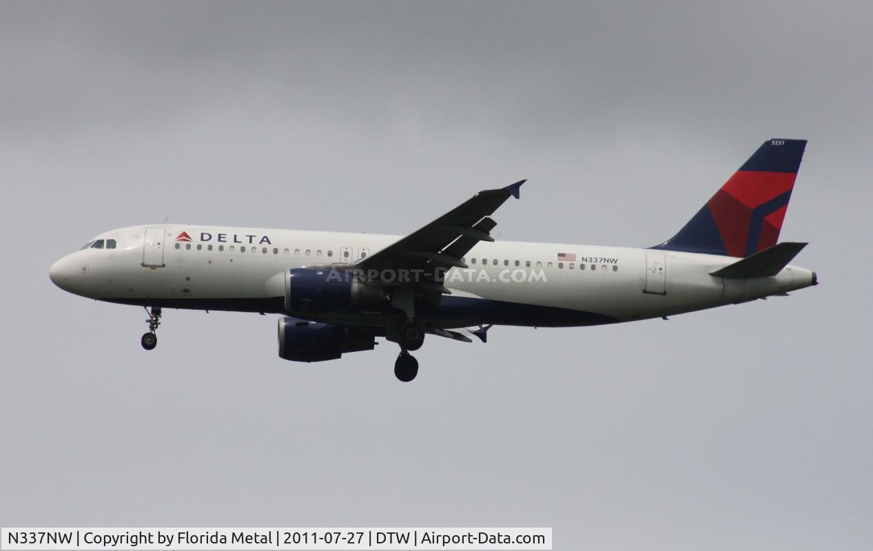 N337NW, 1992 Airbus A320-212 C/N 358, Delta A320