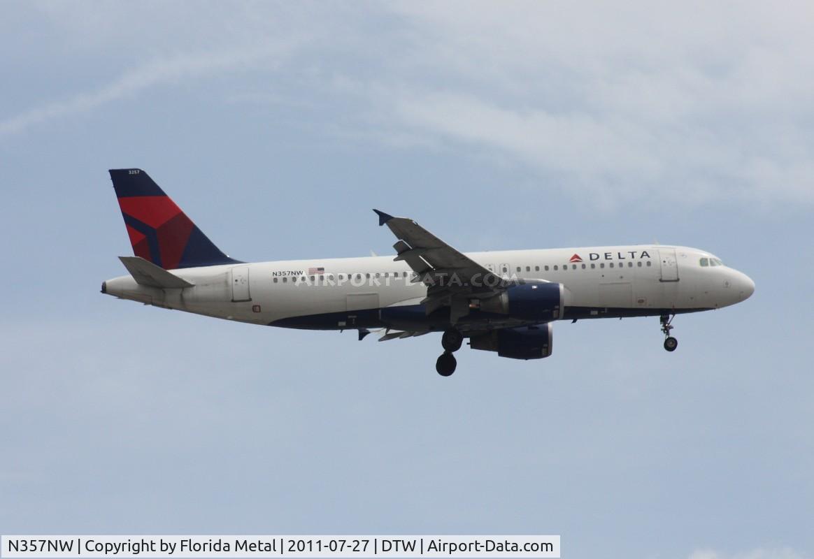 N357NW, 1998 Airbus A320-212 C/N 830, Delta A320