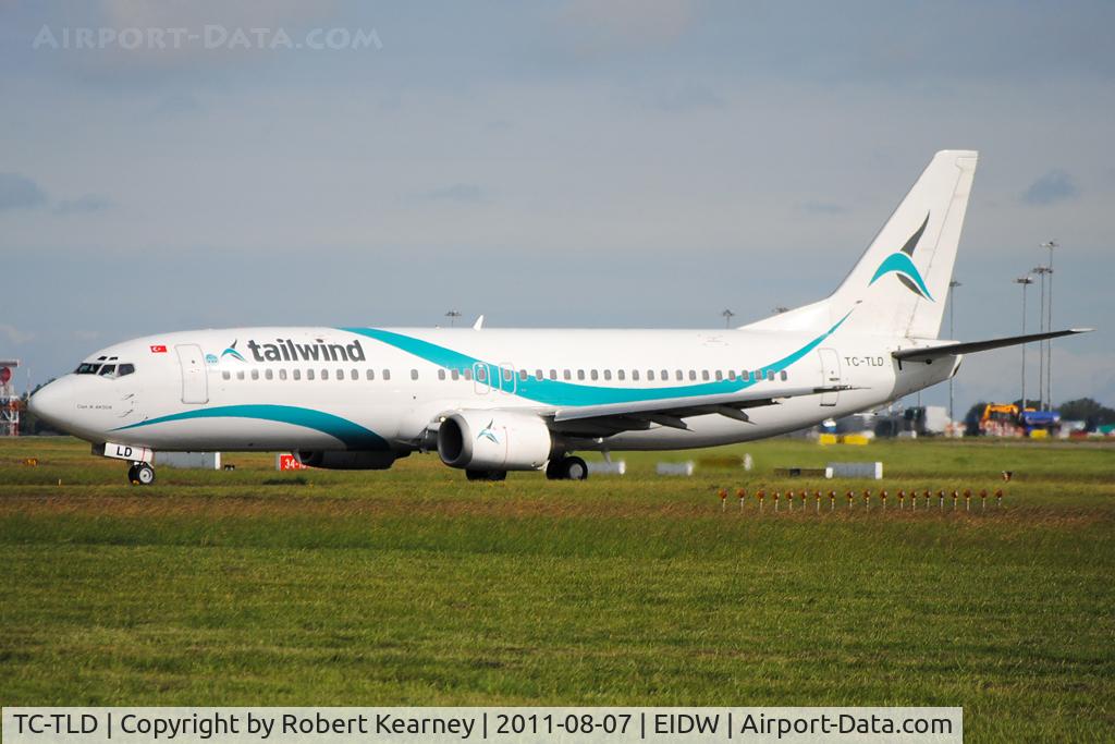 TC-TLD, 1996 Boeing 737-4Q8 C/N 28199, Lining up r/w 28