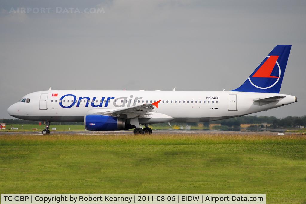 TC-OBP, 1994 Airbus A320-232 C/N 496, Rolling on r/w 28
