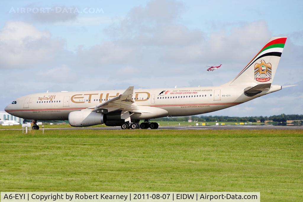 A6-EYI, 2006 Airbus A330-243 C/N 730, Taking off r/w 28