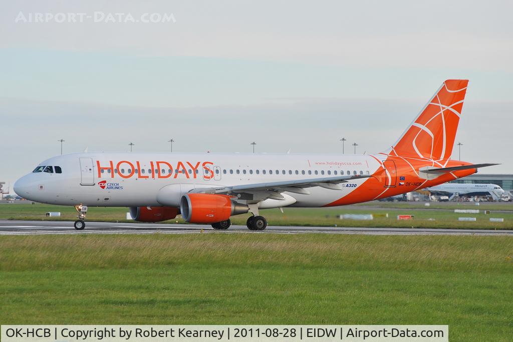 OK-HCB, 2004 Airbus A320-214 C/N 2180, Lining up r/w 28