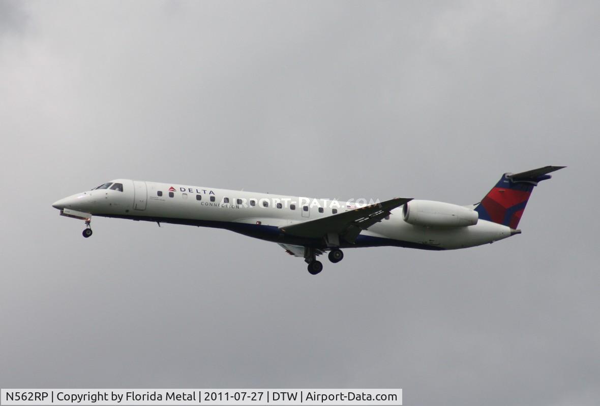 N562RP, 2002 Embraer ERJ-145LR (EMB-145LR) C/N 145451, Delta Connection E145