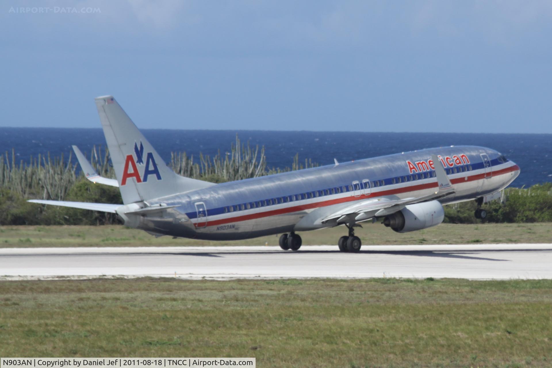 N903AN, 1999 Boeing 737-823 C/N 29505, N903AN
