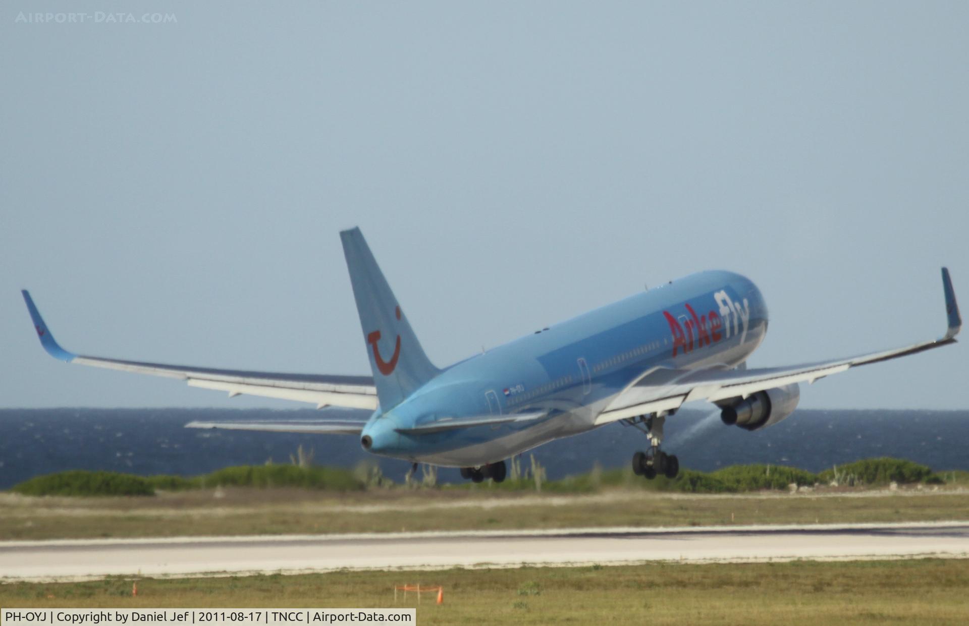 PH-OYJ, 2000 Boeing 767-304 C/N 29384, ph-oyj