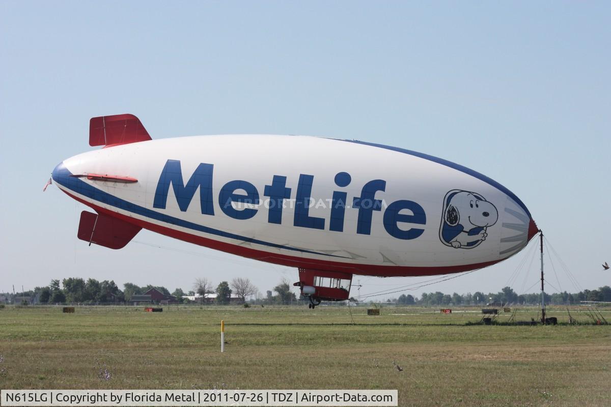 N615LG, 1997 American Blimp Corp A60R C/N 015, Snoopy 2