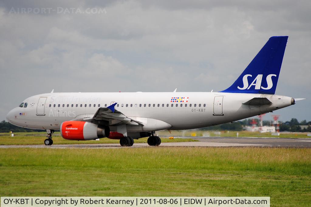 OY-KBT, 2007 Airbus A319-131 C/N 3292, Taking off r/w 28