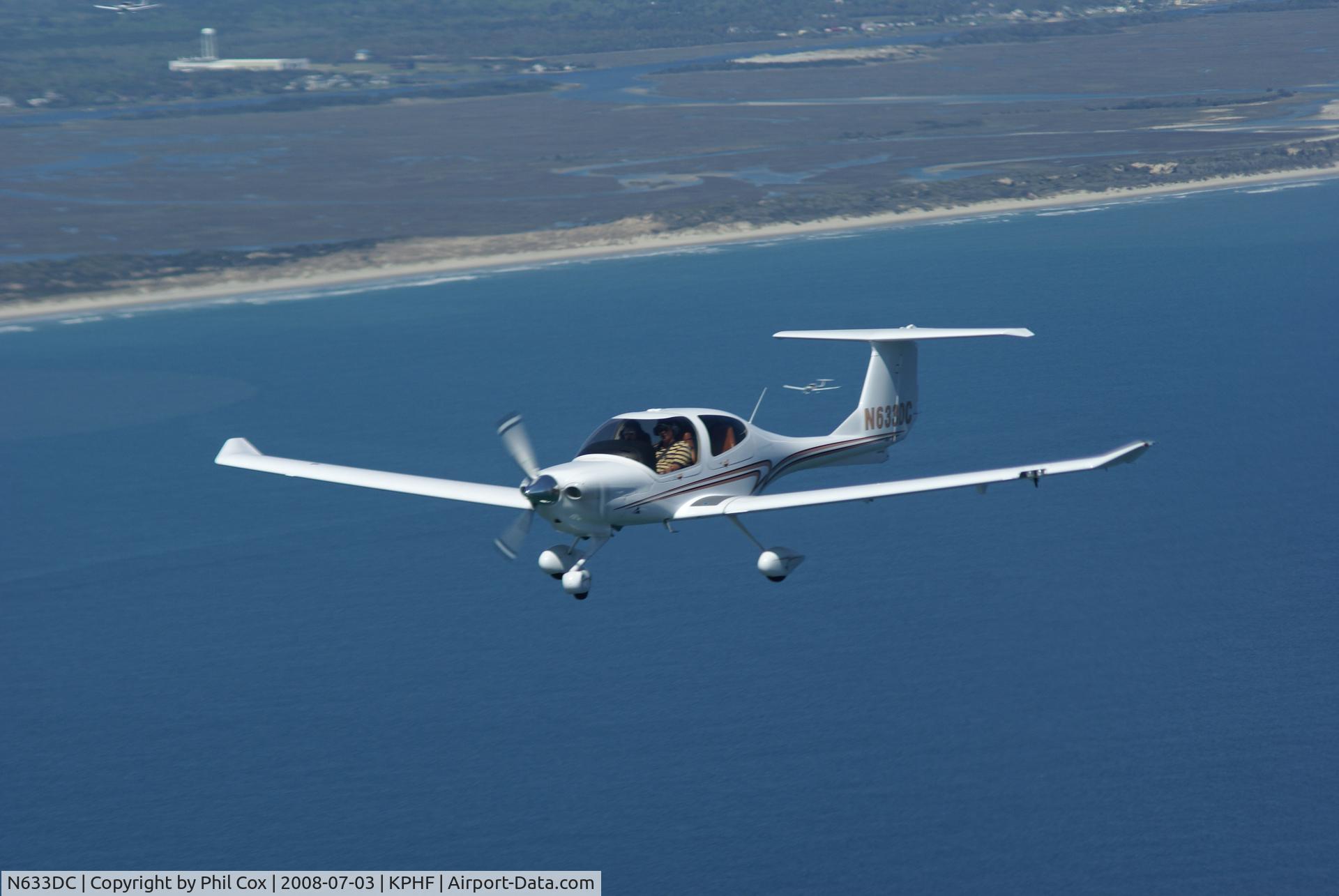 N633DC, 2008 Diamond DA-40 Diamond Star C/N 40.940, 633DC near Cape Hatteras NC