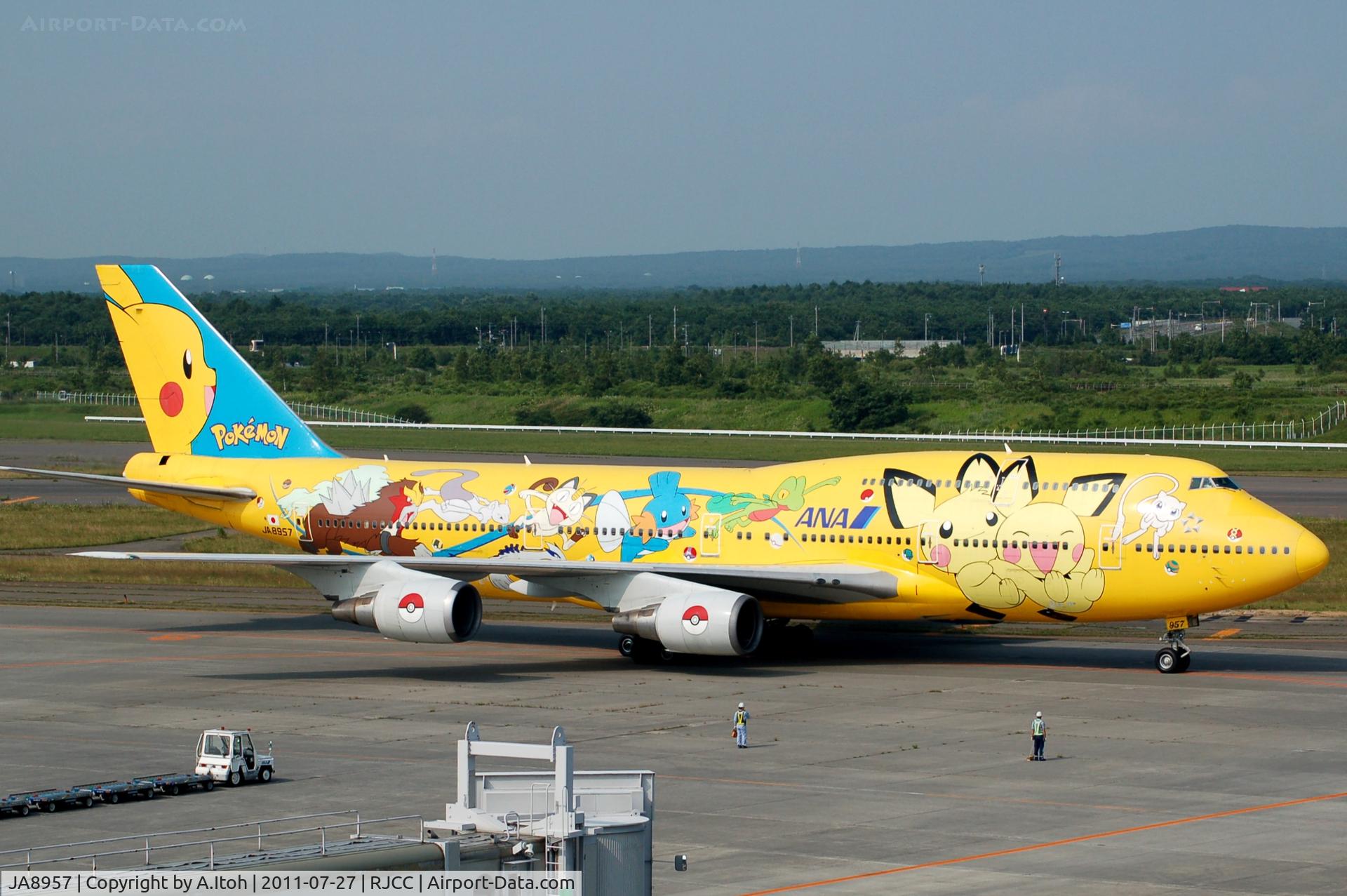 JA8957, Boeing 747-481 C/N 25642, ANA B747  Pokemon