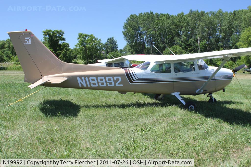 N19992, 1972 Cessna 172M C/N 17260917, 1972 Cessna 172M, c/n: 17260917
at 2011 Oshkosh
