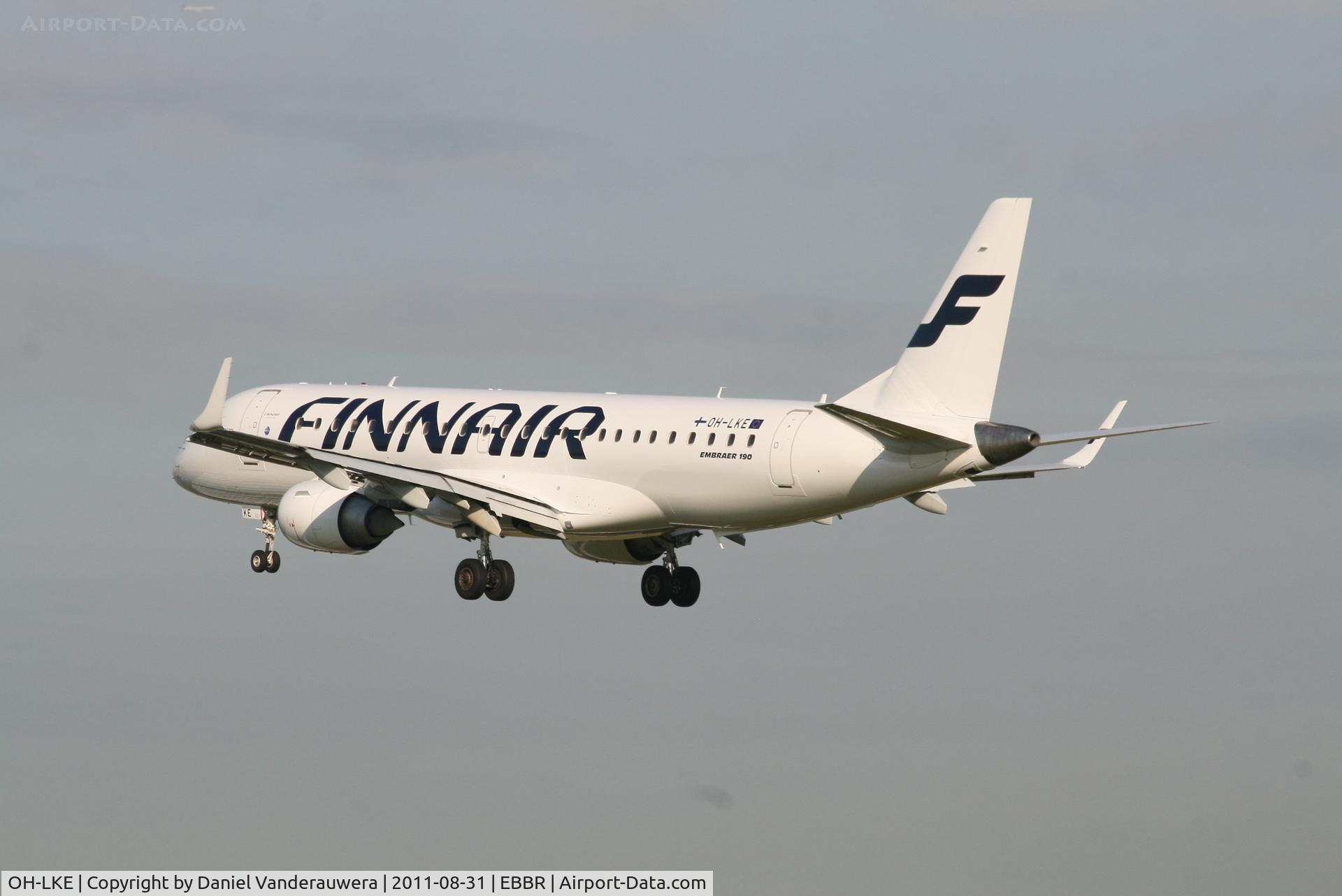OH-LKE, 2007 Embraer 190LR (ERJ-190-100LR) C/N 19000059, Flight AY811 is descending to RWY 25L