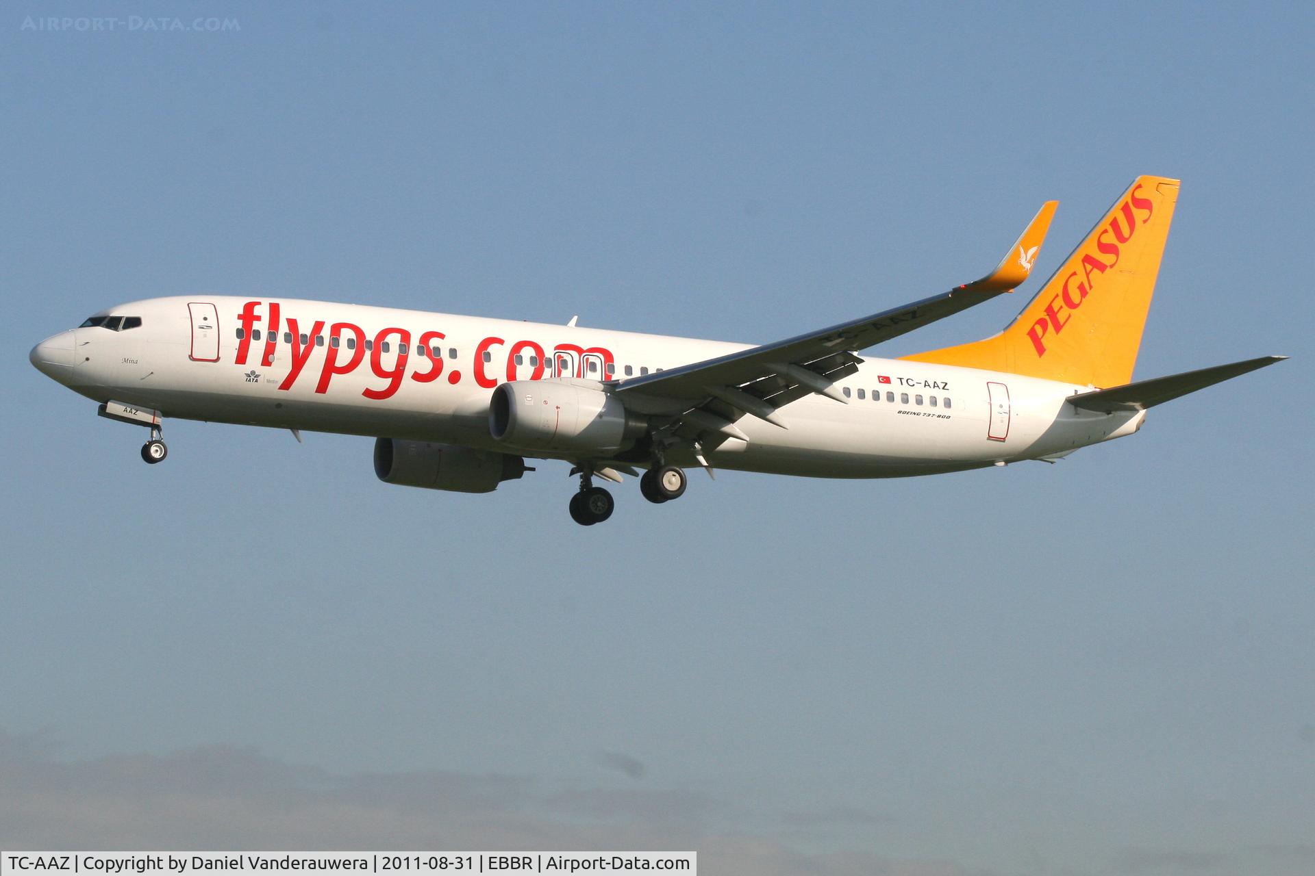 TC-AAZ, 2010 Boeing 737-82R C/N 40875, Arrival of flight PC3385 to RWY 25L