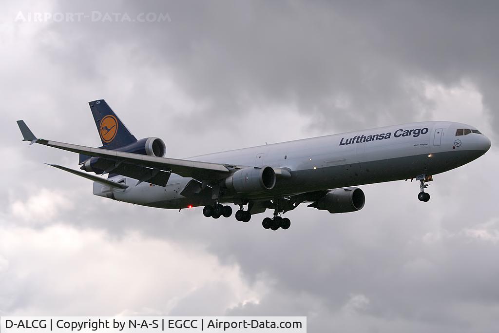 D-ALCG, 1999 McDonnell Douglas MD-11F C/N 48799, Arriving
