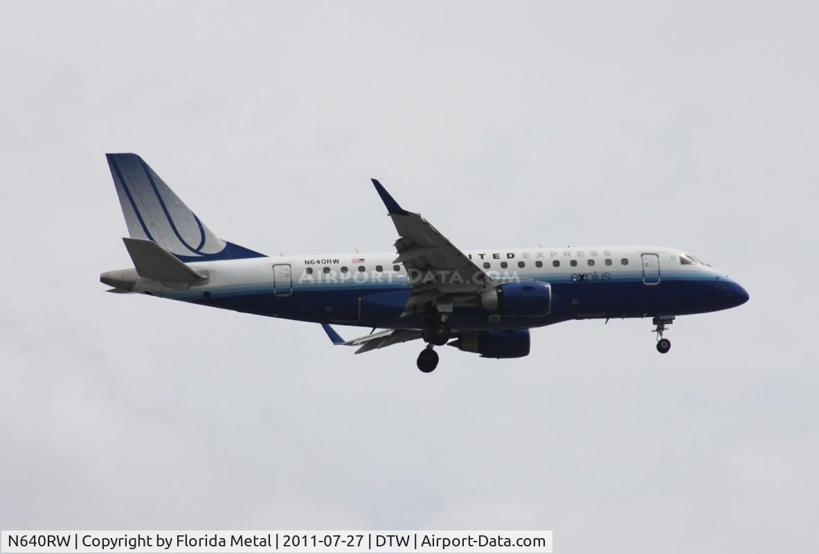 N640RW, 2004 Embraer 170SE (ERJ-170-100SE) C/N 17000058, United Express E170