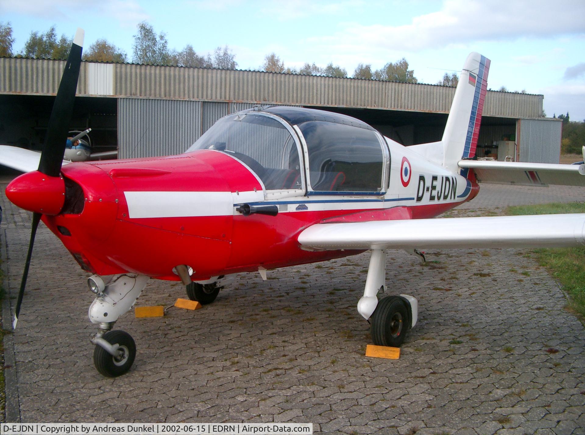 D-EJDN, 1962 Morane-Saulnier MS-892A Rallye Commodore 150 C/N 10283, Morane MS 890A
Engine Continental O300C; 4 seats
D-EJDN
Airport EDRN - Nannhausen